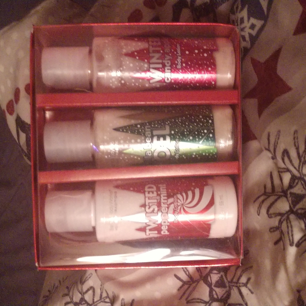 Bath & BodyWorks Holiday  3 pack Body Lotion